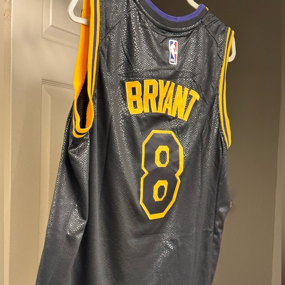 Kobe Bryant Mamba Lakers Jersey - Picture 12 of 12